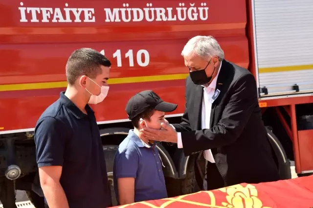 İTFAİYE ERİ SON YOLCULUĞUNA UĞURLANDI 29 Temmuz 2021, 16: 22