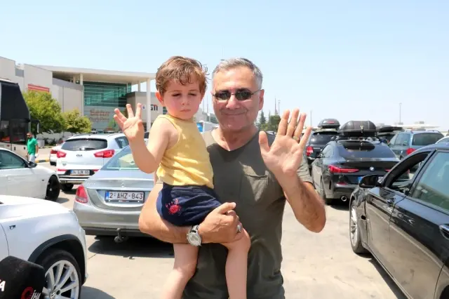 Kapıkule'de gurbetçilerin hüzünlü dönüş yolcuğu başladı