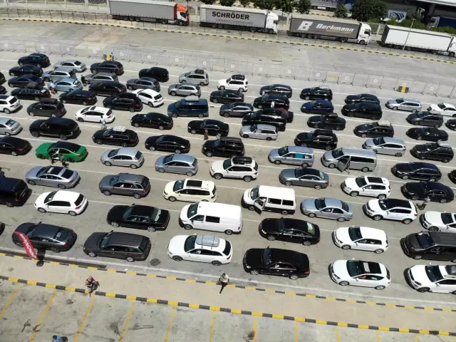 Kapıkule'de gurbetçilerin hüzünlü dönüş yolcuğu başladı