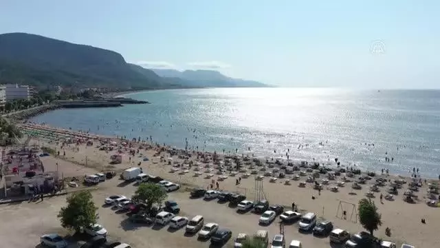 KASTAMONU - Karadeniz sahillerindeki yoğunluk Akdeniz'i aratmıyor