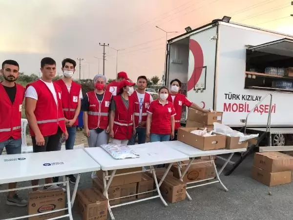 Son dakika haberi! Türk Kızılaydan orman yangınlarından etkilenenlerle müdahale ekiplerine yiyecek desteği