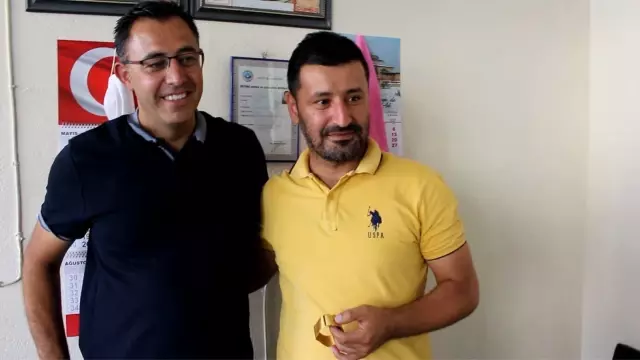 Kulu'da esnafın bulduğu altın bilezik, sahibine teslim edildi