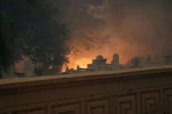 MANAVGAT'TAKİ BÜYÜK YANGINDA 2'NCİ GÜN; BİR MAHALLE DAHA BOŞALTILDI