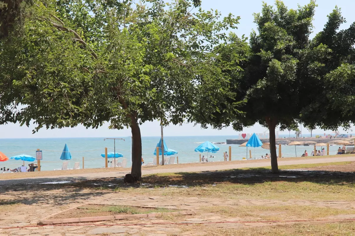 Mezitli'de ailelere yönelik plaj alanı oluşturuldu