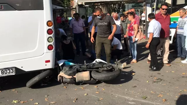 Motosiklet otobüs ile çarpıştı, otobüs şoförü isyan etti