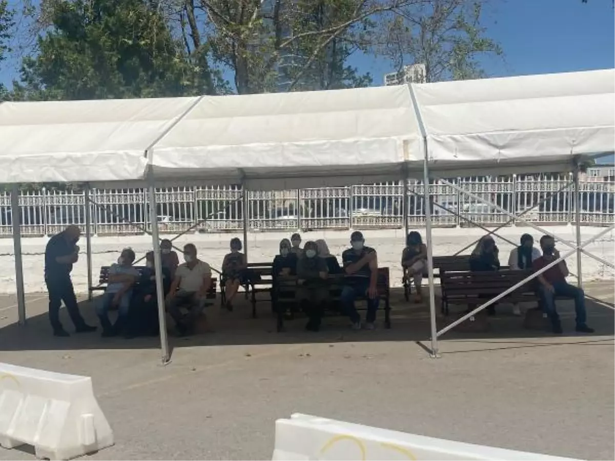 PROF. DR. RECEP DEMİRHAN: DELTA VİRÜSÜNÜN TEK ÇARESİ AŞI OLMAK