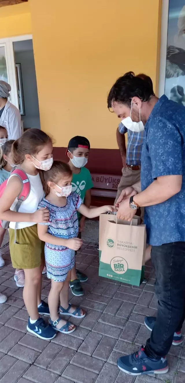 Sakarya Büyükşehir Belediyesi, ilkokul öğrencilerini minik dostlarıyla buluşturdu