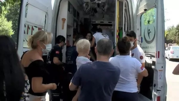 SARIYER'DE OTOMOBİLLER KAFA KAFAYA ÇARPIŞTI: 4 YARALI