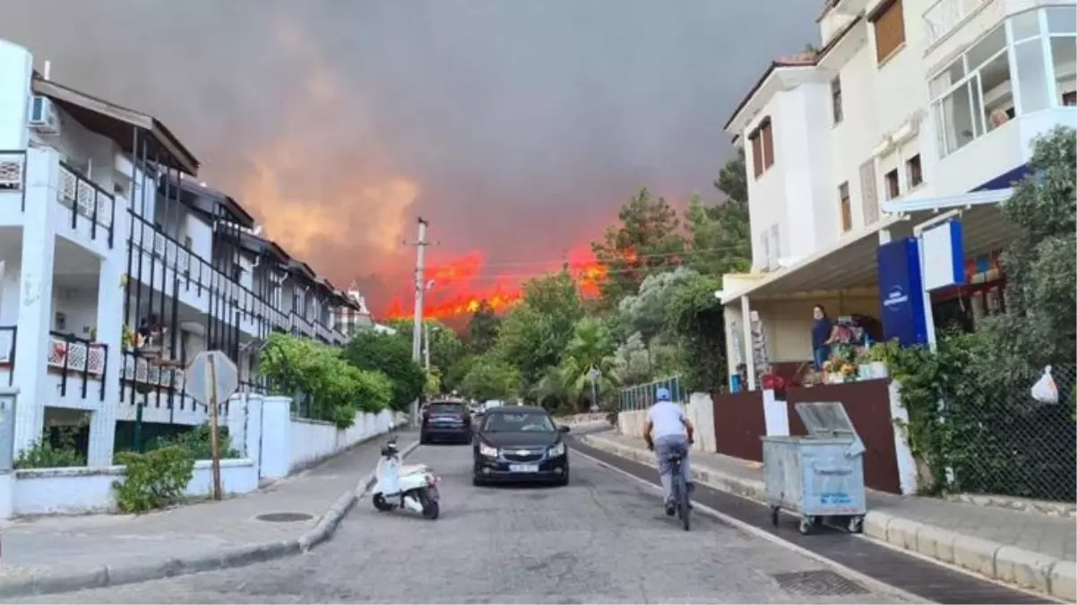 Son Dakika: Marmaris'teki yangında bir kişi hayatını kaybetti