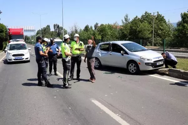 TOMRUK YÜKLÜ KAMYONUN ÇARPMASIYLA AĞIR YARALANDI