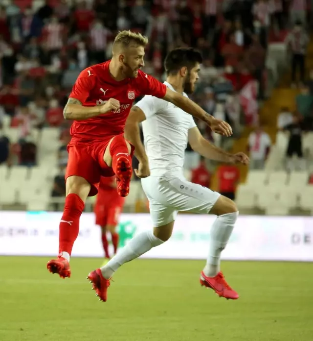 UEFA Avrupa Konferans Ligi: Sivasspor: 0 Petrocub: 0 (Maç devam ediyor)