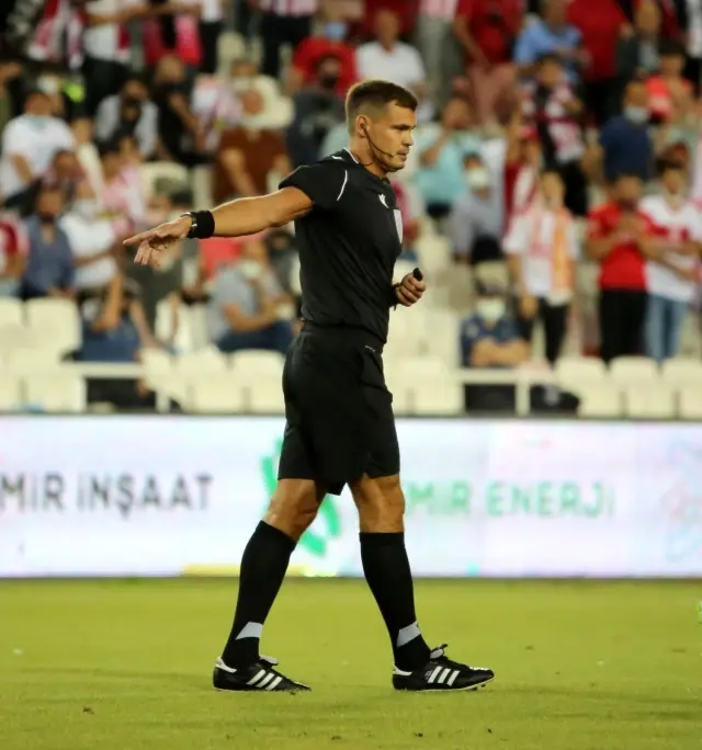 UEFA Avrupa Konferans Ligi: Sivasspor: 0 Petrocub: 0 (Maç devam ediyor)
