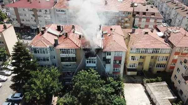 Son dakika haber... ÜSKÜDAR'DA DAİREDE YANGIN; MAHSUR KALAN 1 KİŞİ KURTARILDI