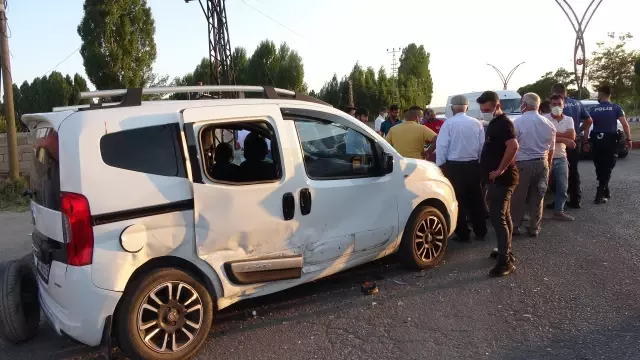 Erciş'te trafik kazası: 7 yaralı