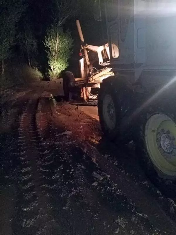 VAN'DA SEL SONRASI TEMİZLİK VE HASAR TESPİT ÇALIŞMASI