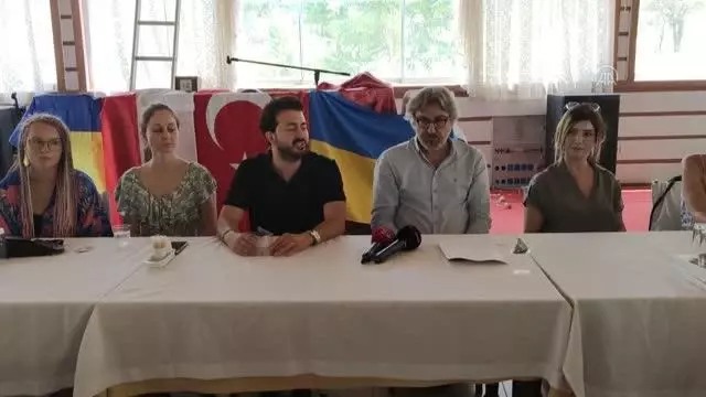 6 ülkeden gelen 42 müzisyen, 7 dilde şarkılar seslendirecek