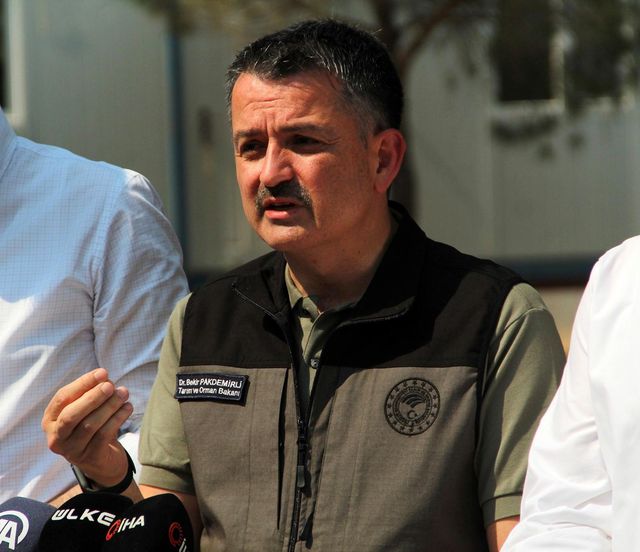 bakan pakdemirli 71 yangindan 57 si kontrol 3 14297921 o