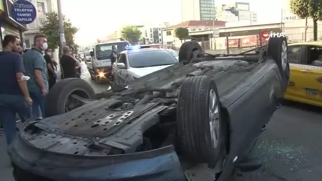 Bayrampaşa'da kontrolden çıkan araç takla attı: 1 yaralı