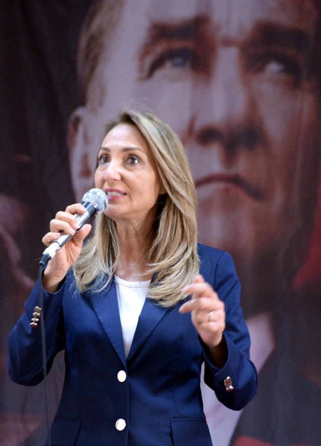 CHP Kadın Kolları Genel Başkanı Nazlıaka: Türkiye'yi kadın erkek hep birlikte yeniden inşa edeceğiz 