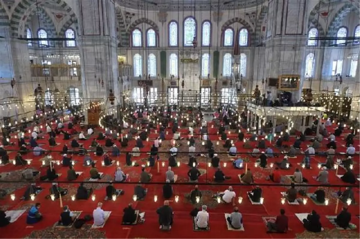 Cuma hutbesinde 'afetlere karşı sorumluluk' vurgusu