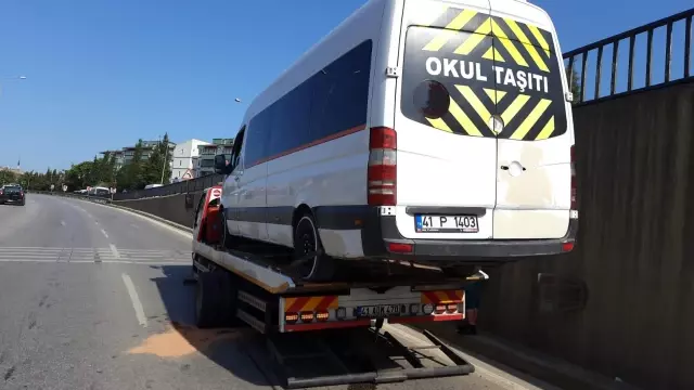 D-100'de çekici arıza yapınca trafik kilitlendi
