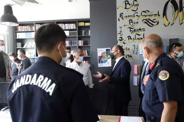 Diyanet İşleri Başkanı Erbaş'tan orman yangınında hayatını kaybeden çiftin yakınlarına taziye ziyareti