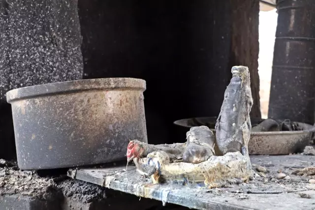 Evlerine gelip küle döndüğünü görünce gözyaşlarına boğuldular