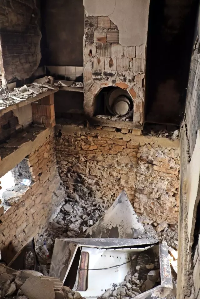 Evlerine gelip küle döndüğünü görünce gözyaşlarına boğuldular