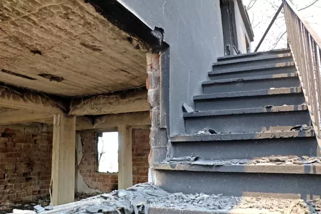 Evlerine gelip küle döndüğünü görünce gözyaşlarına boğuldular
