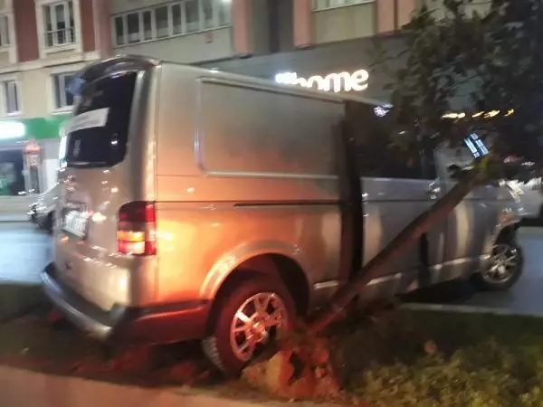 Son dakika haberleri: GAZİOSMANPAŞA'DA ASKER EĞLENCESİ KONVOYUNDA KAZA