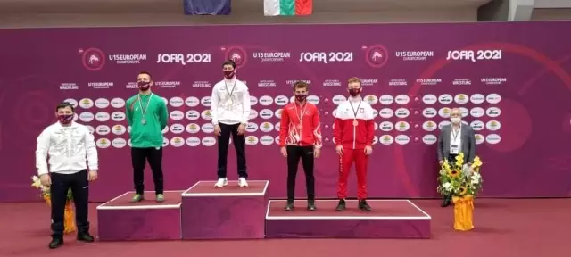 Madalya koleksiyoncusu aile