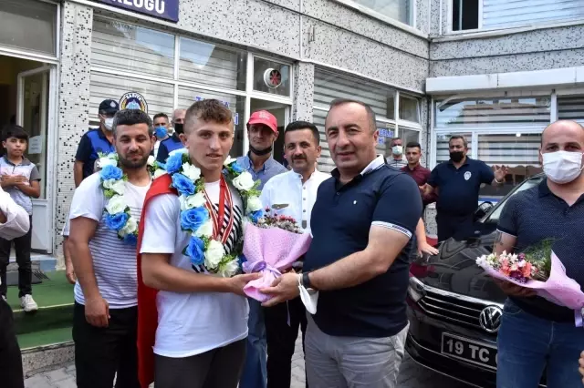 Madalya koleksiyoncusu aile
