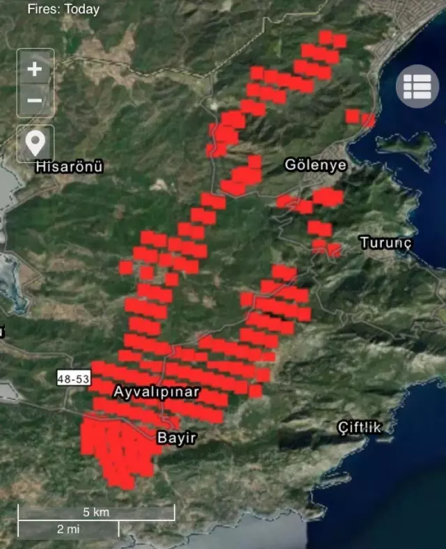 Marmaris'te ilk belirlemelere göre 1 fabrika, 27 ev ve 1 araç yandı
