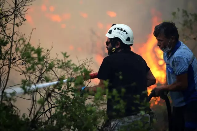 Marmaris'te ilk belirlemelere göre 1 fabrika, 27 ev ve 1 araç yandı