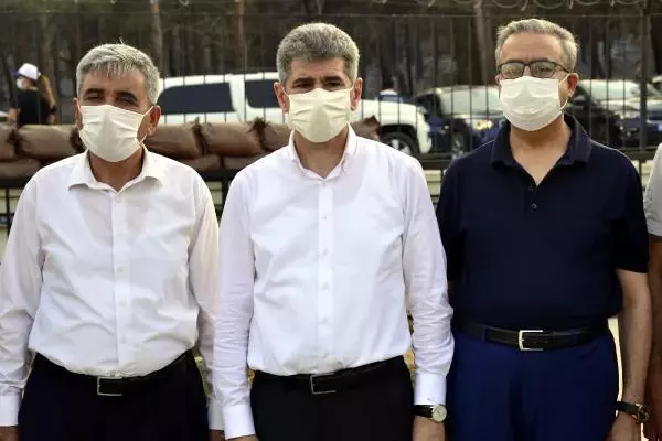 MERSİN'DE 2 İLÇEDEKİ YANGINLAR DEVAM EDİYOR; HAVADAN MÜDAHALE YENİDEN BAŞLADI