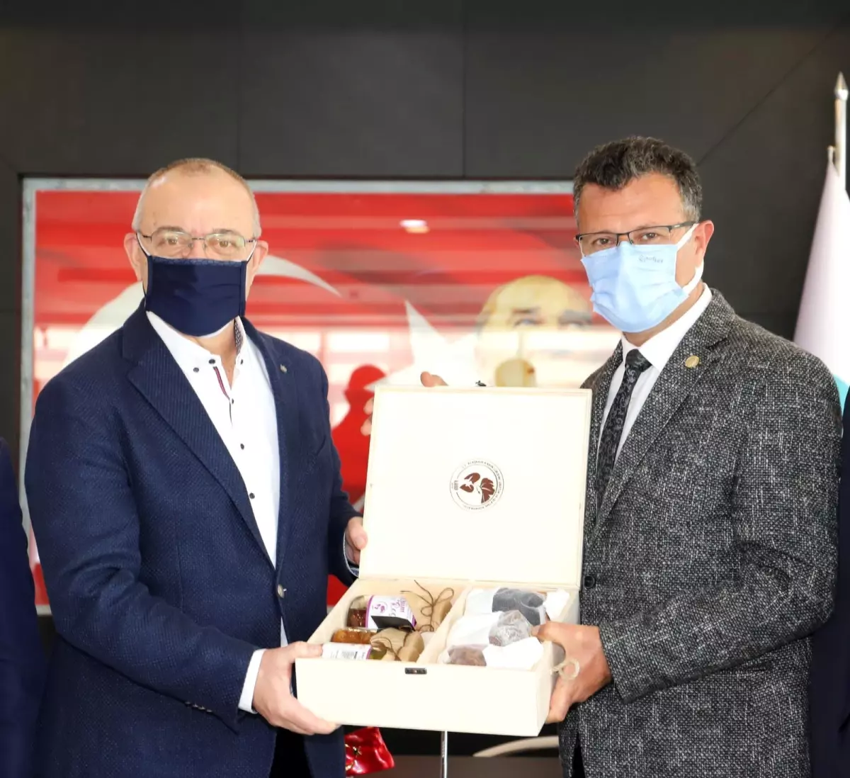Muhtarlarımızla birlikte Manisa Büyükşehir Belediyesi Başkanı Cengiz Ergün'ü Ziyaret Ettik