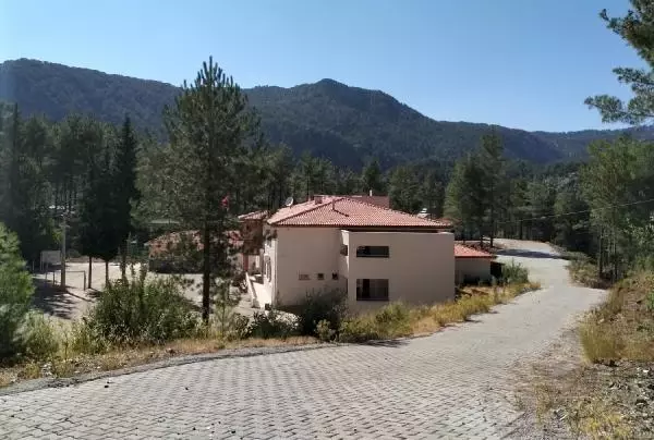 Ormancılara su taşırken hayatını kaybeden Şahin, son yolculuğuna uğurlandı