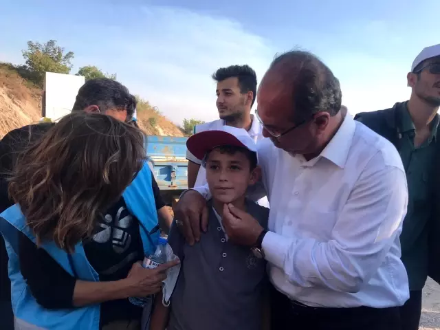 Son dakika haber: Osmaniye Milletvekili Durmuşoğlu yangın bölgesinde gözyaşlarına hakim olamadı