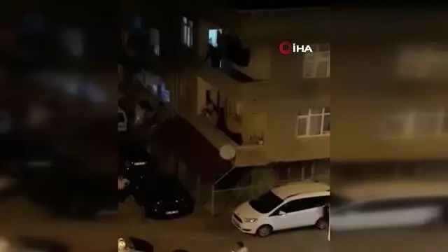 Son dakika: Sigara paketine uyuşturucu sakladı, polisi görünce sokağa attı