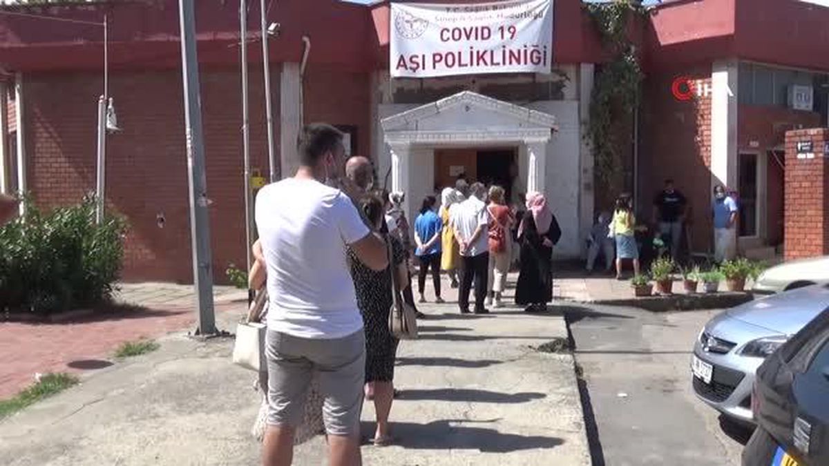 Sinop'ta aşı kuyruğu