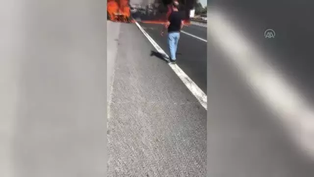Son dakika gündem: TEM Otoyolu'nda otomobil yangını