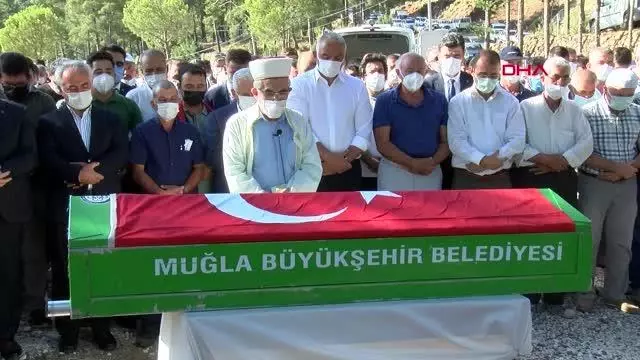 Yanginda Ölen Şahi̇n Akdemi̇r'i̇n Babasi Canini Vatan İçi̇n Feda Etti̇ 3 Son dakika haber: YANGINDA ÖLEN ŞAHİN AKDEMİR'İN BABASI CANINI VATAN İÇİN FEDA ETTİ