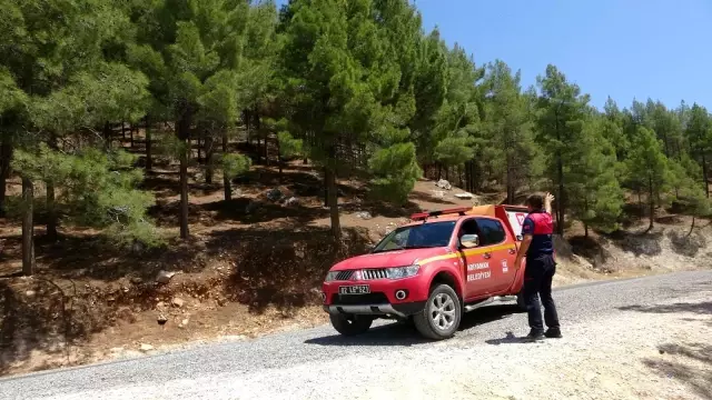 Son dakika haberi: Yangınlara karşı ekipler gece gündüz demeden görev başında