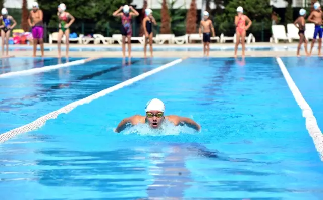 Yaz spor okulları ilk dönem mezunlarını verdi