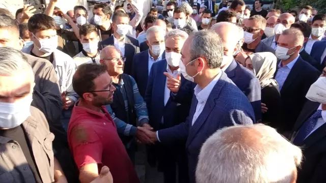 Son dakika haberleri: Adalet Bakanı Gül ve Kurtulmuş'tan katledilen ailenin yakınlarına taziye ziyareti