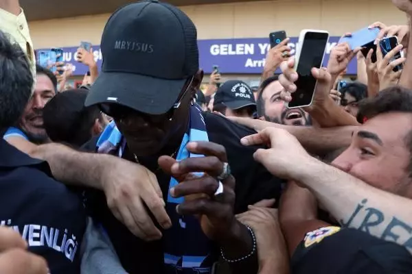 SPOR Adana'da Mario Balotelli izdihamı