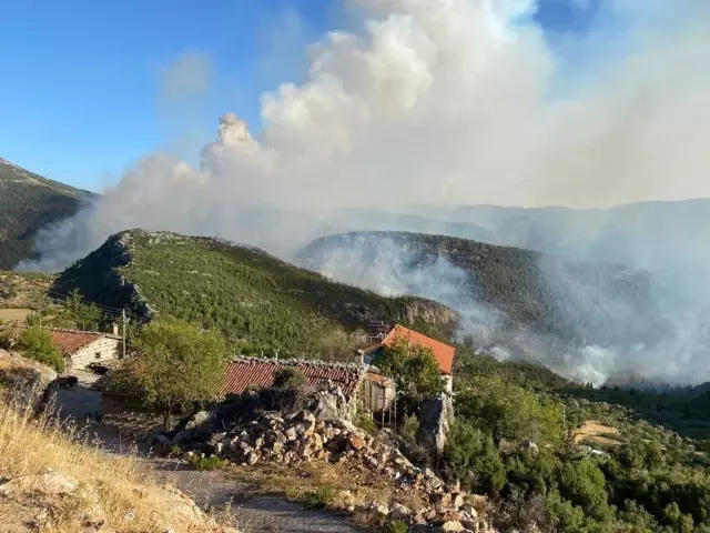 Son dakika haberi! Akseki'de orman yangını devam ediyor