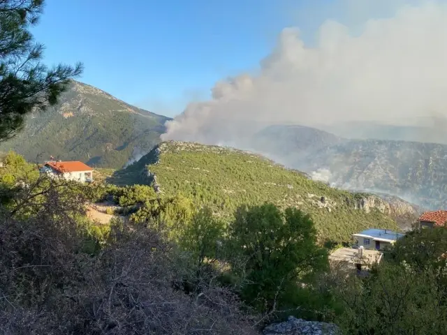 Son dakika haberi! Akseki'de orman yangını devam ediyor