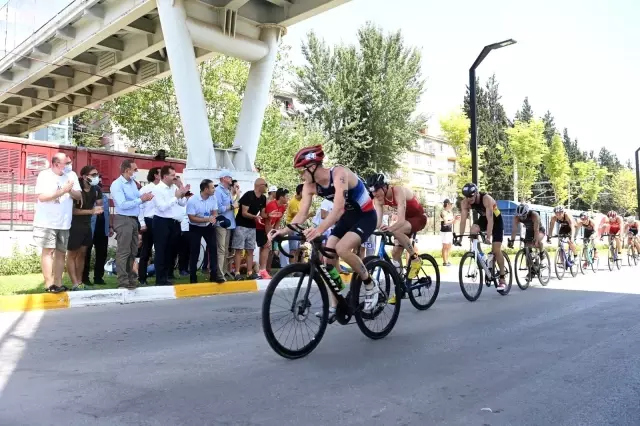 Balıkesir'de triatlon heyecanı