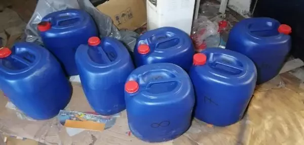 BAŞAKŞEHİR'DE UYUŞTURUCU ÜRETİMİNDE KULLANILAN 3 TON HAM MADDE ELE GEÇİRİLDİ
